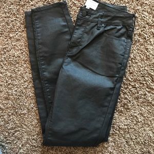 Kendal and Kylie Black skinny jeans